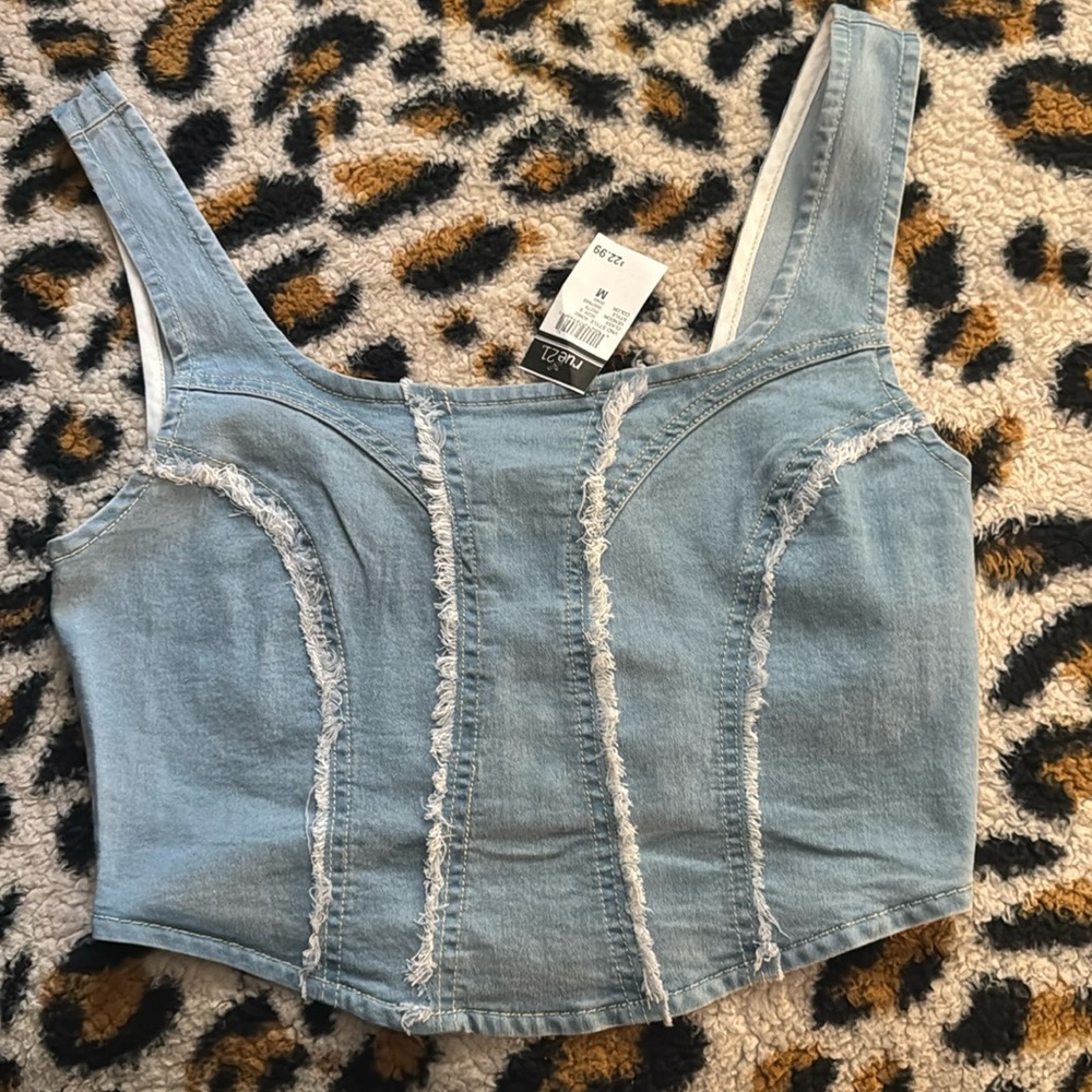 Rue21 Light wash jean crop top